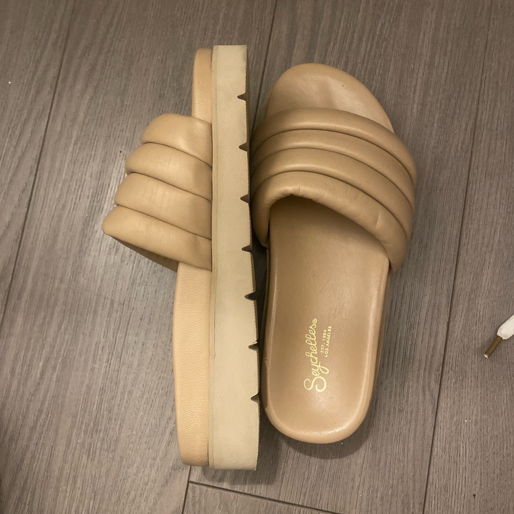 Tan platform sandals!